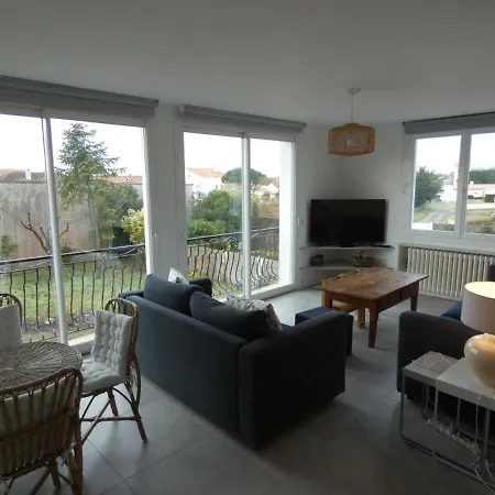 Maison Spacieuse A Notre-dame-de-monts, Proche Plage, 3 Chambres, Terrasse Et Parking Securise - Fr-1-540-179 Ferienhaus *