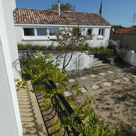 Maison Spacieuse A Notre-dame-de-monts, Proche Plage, 3 Chambres, Terrasse Et Parking Securise - Fr-1-540-179 Notre-Dame-de-Monts