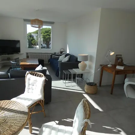Maison Spacieuse A Notre-dame-de-monts, Proche Plage, 3 Chambres, Terrasse Et Parking Securise - Fr-1-540-179 *