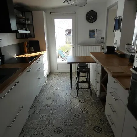 Maison Spacieuse A Notre-dame-de-monts, Proche Plage, 3 Chambres, Terrasse Et Parking Securise - Fr-1-540-179 *